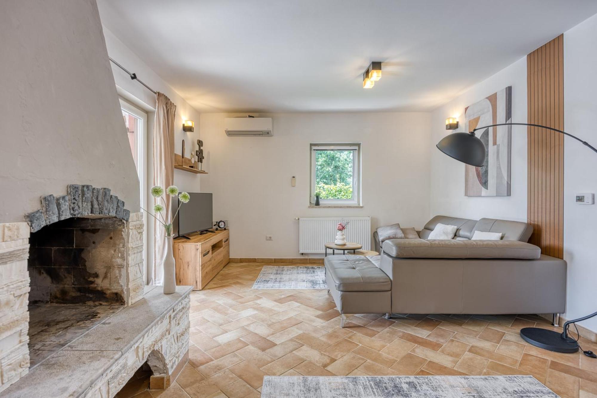 Kontesici 12 Villa Marasi